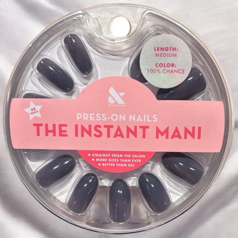 Olive and June 42 Press On Fingernails